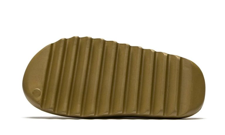 Yeezy Slides "Core" - DUBAI ALL STAR