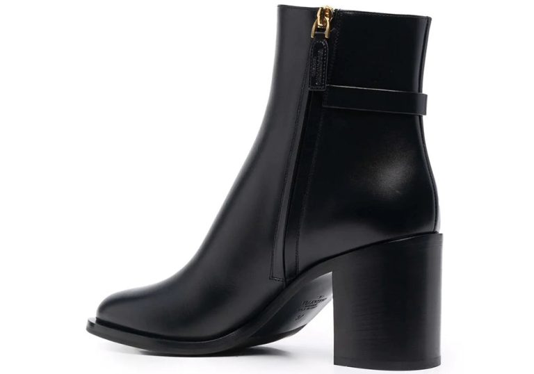 Valentino Garavani Vlogo plaque ankle boots - DUBAI ALL STAR